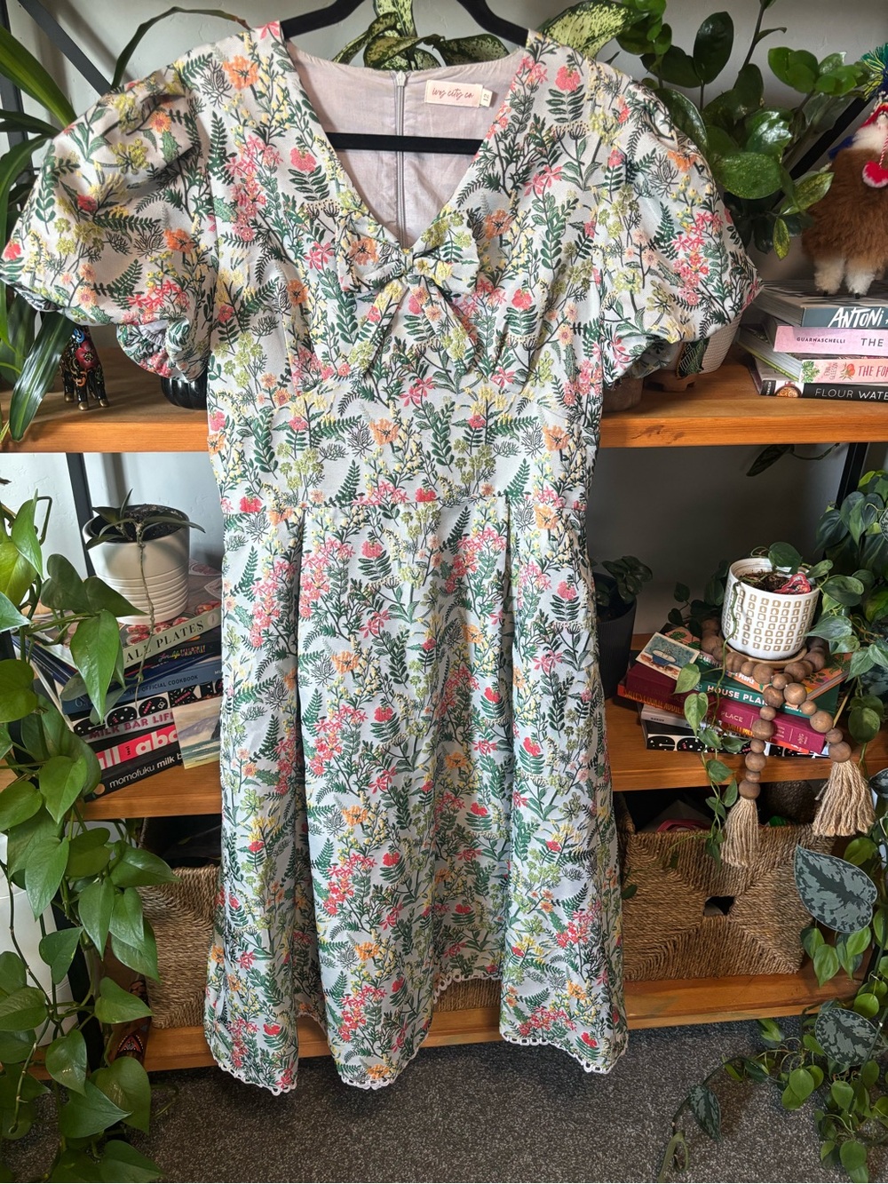 Ivy City Co Avalon Floral Midi Dress | Size 12